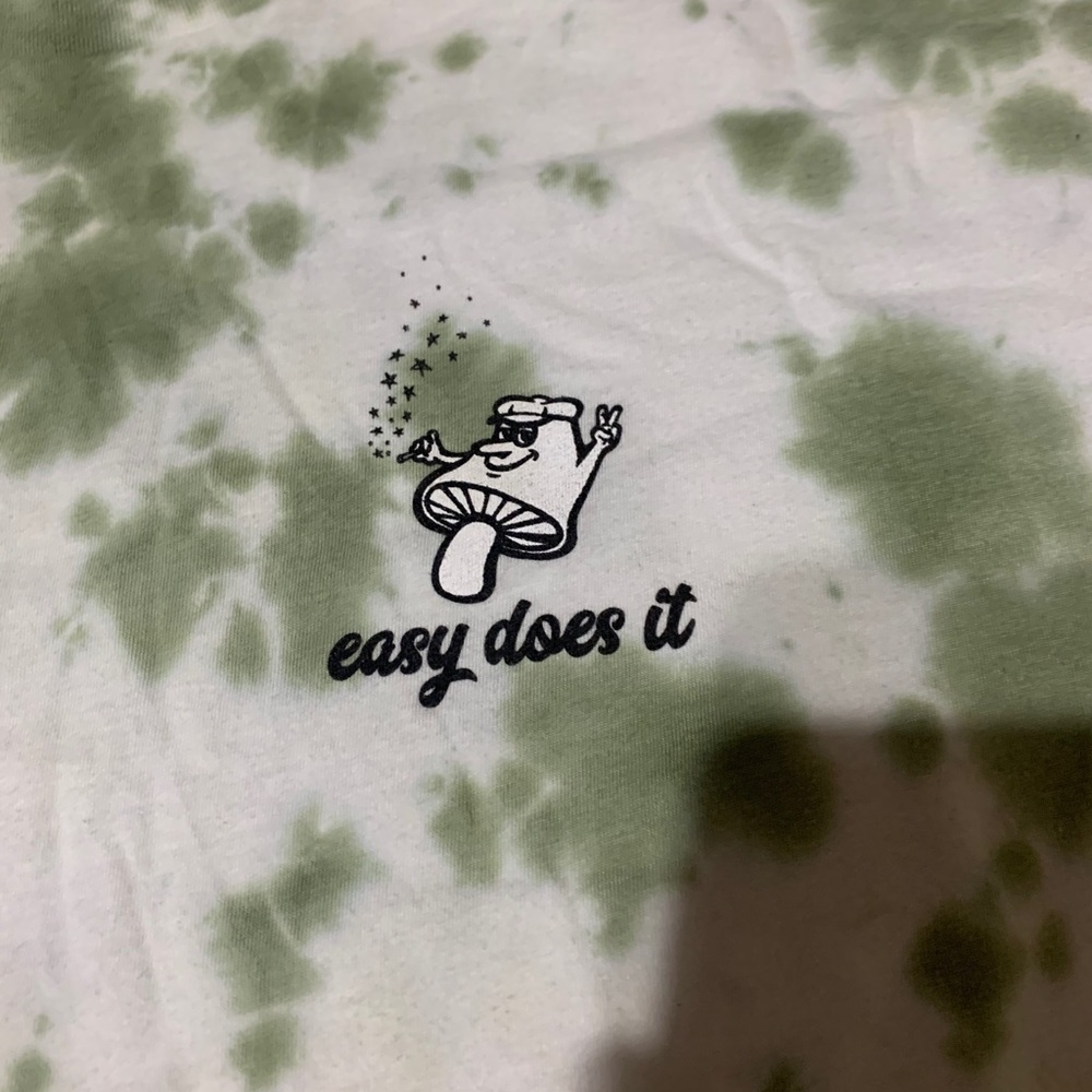 Graphic tee - Picture 2 of 2